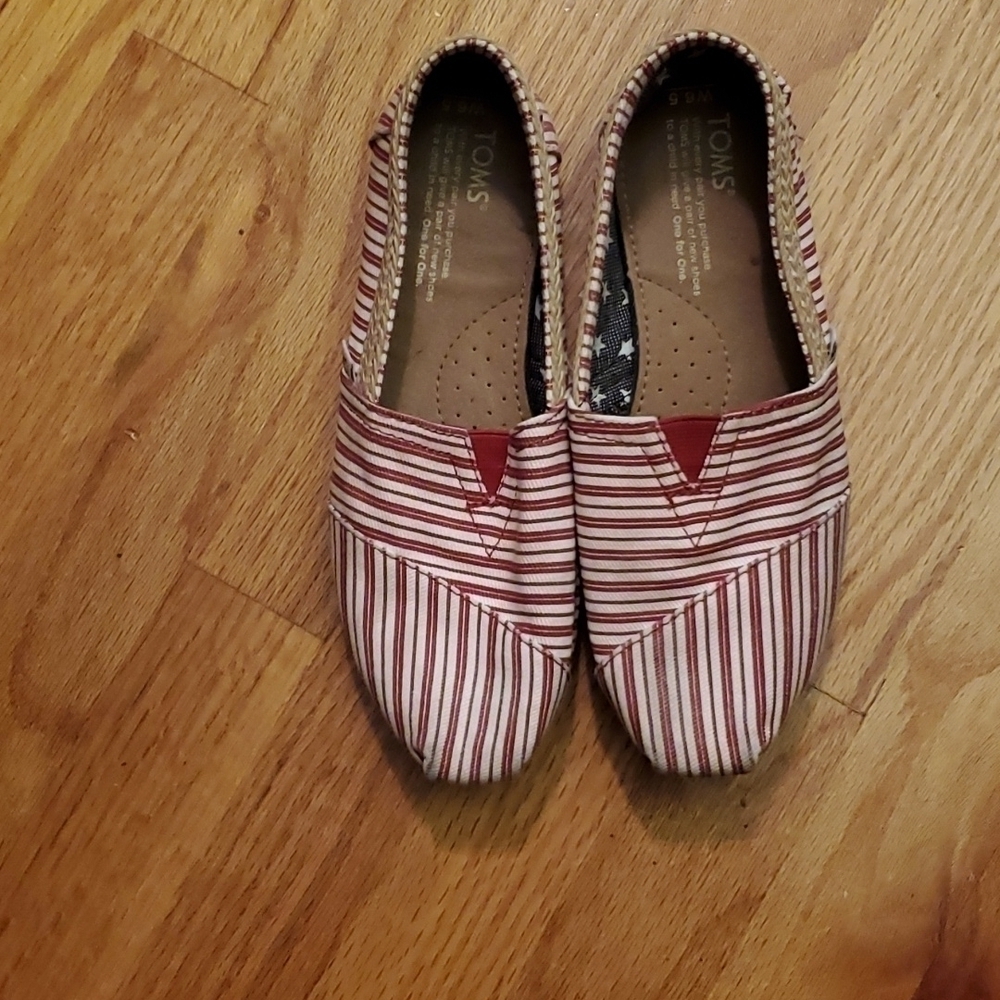 Toms Red Striped Shoes Sz 6.5